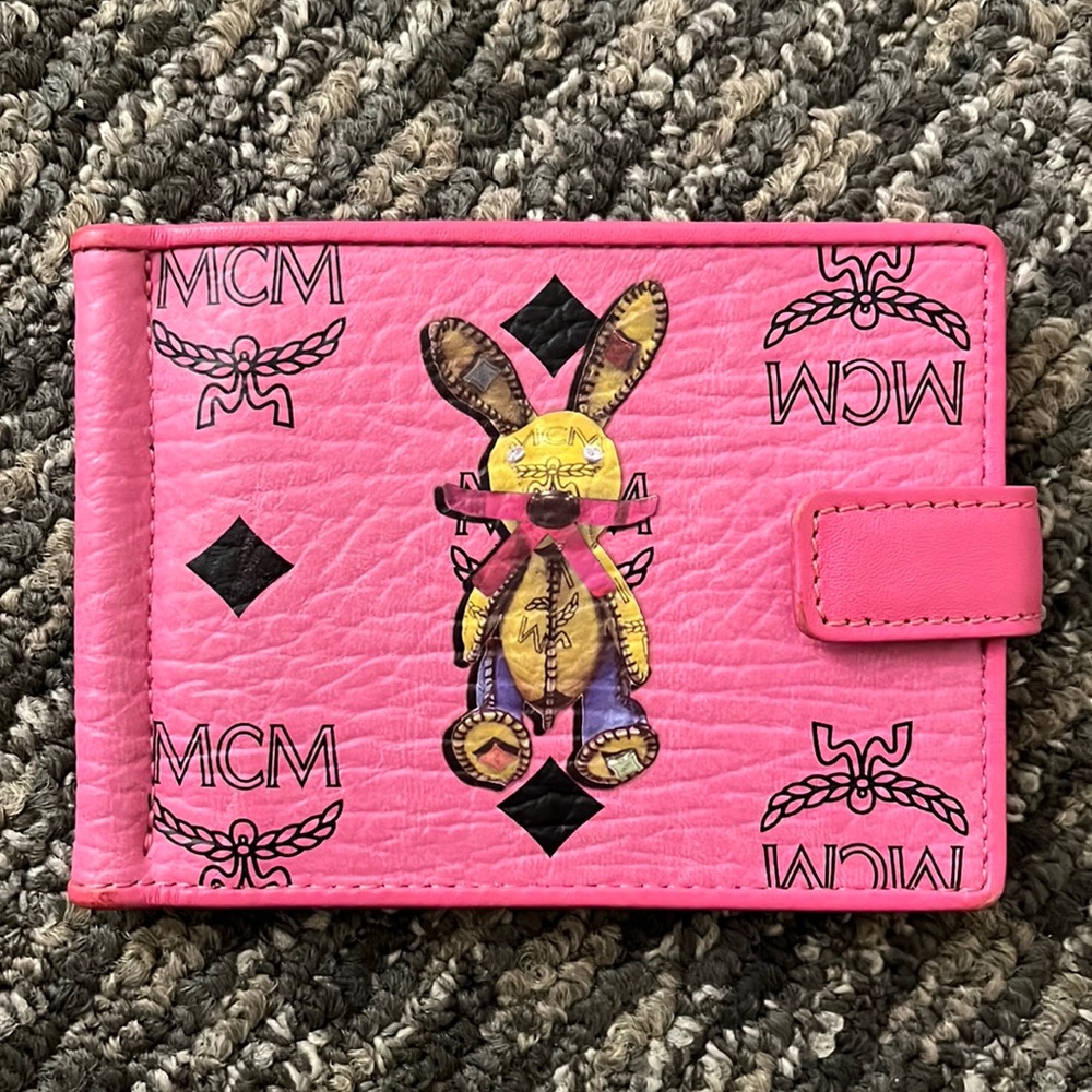 MCM Women’s bifold wallet w/ money clip